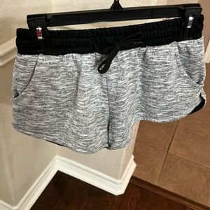 Roma Concept black and gray shorts Size M